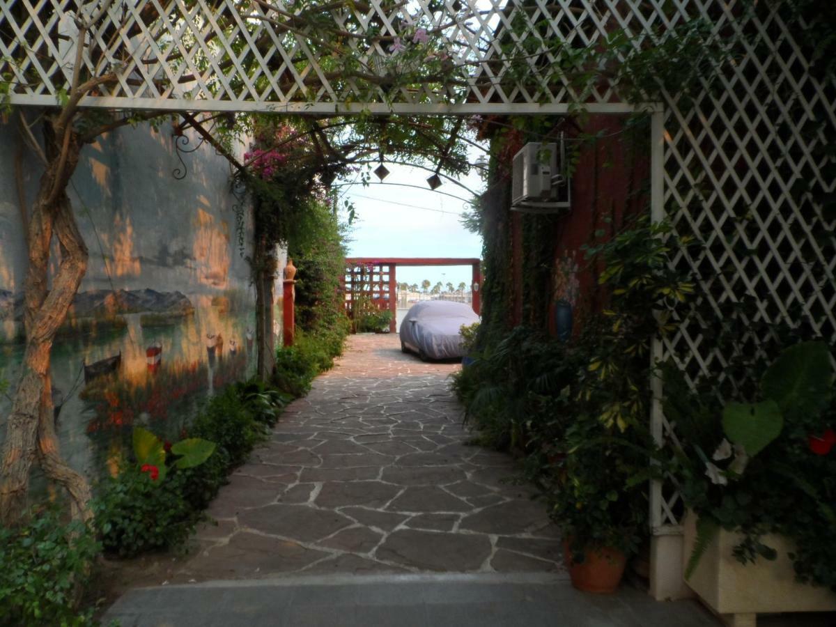 Villa Casa con jardín frente Playa de Burriana Exterior foto